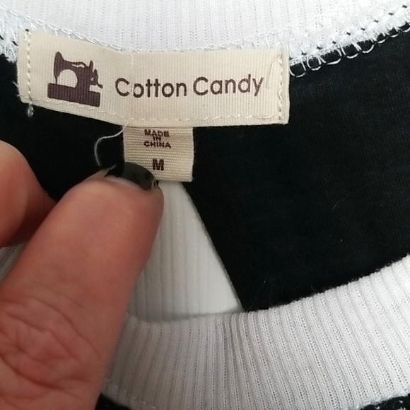 Black fishnet backless tank top - Picture 3 of 6